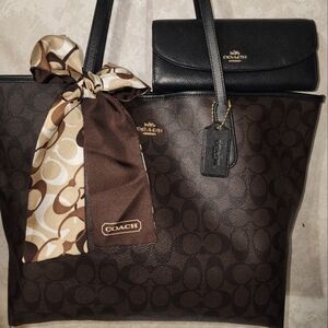 3pc Coach set. Size (L). Sig "C" Tote, Wallet and Scarf.